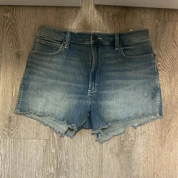 Wrangler denim jean blue shorts size 9 - Picture 5 of 6